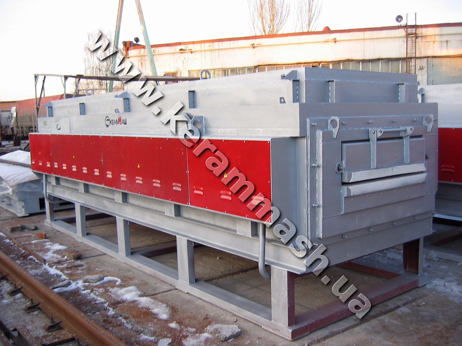 Industrial drawing furnace for the chemical heat treatment