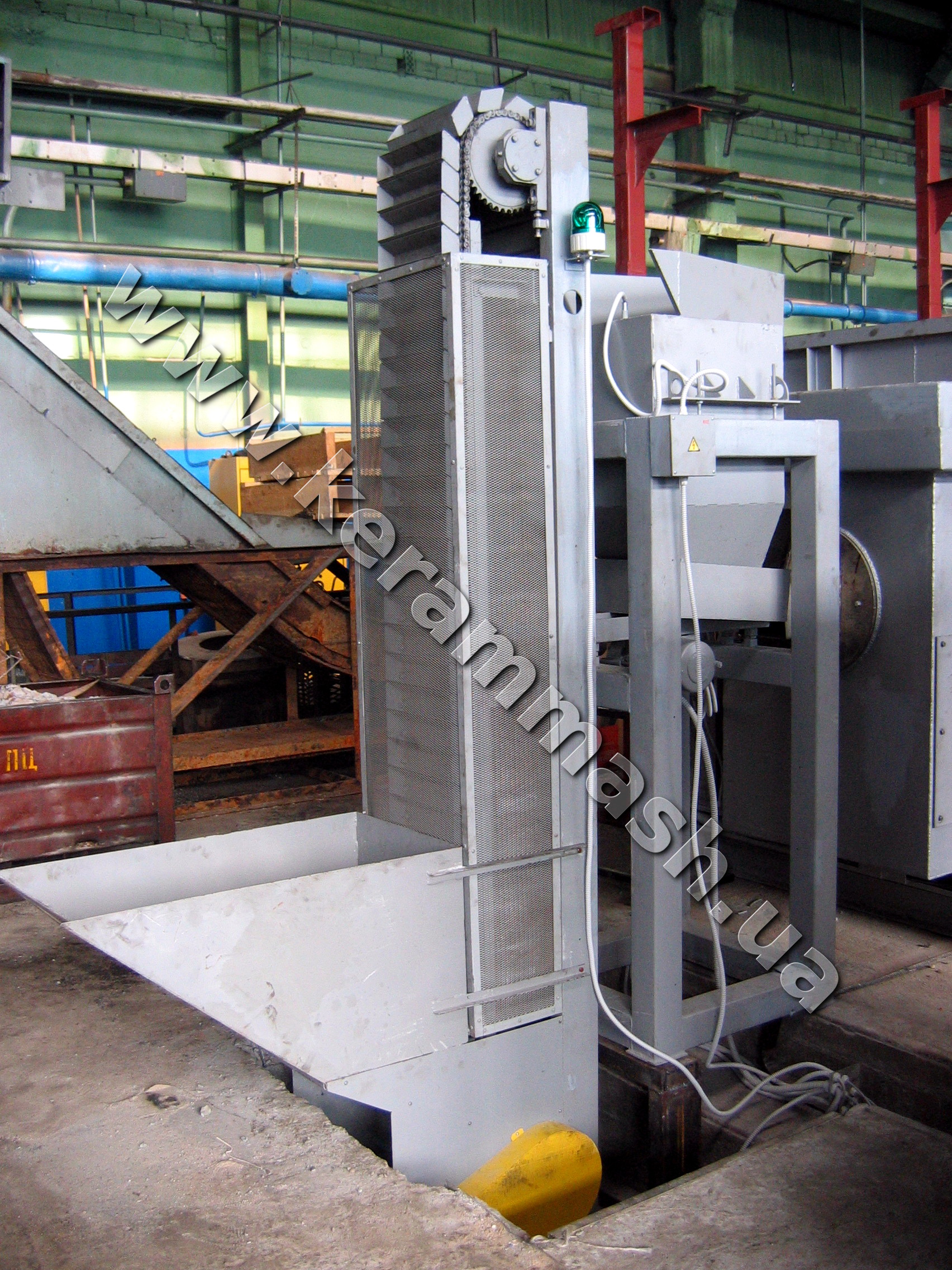 Industrial drum furnace for chemical heat treatment