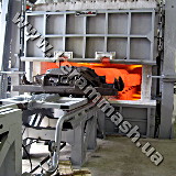 Industrial pusher-type furnaces with gas heating for heat treatment