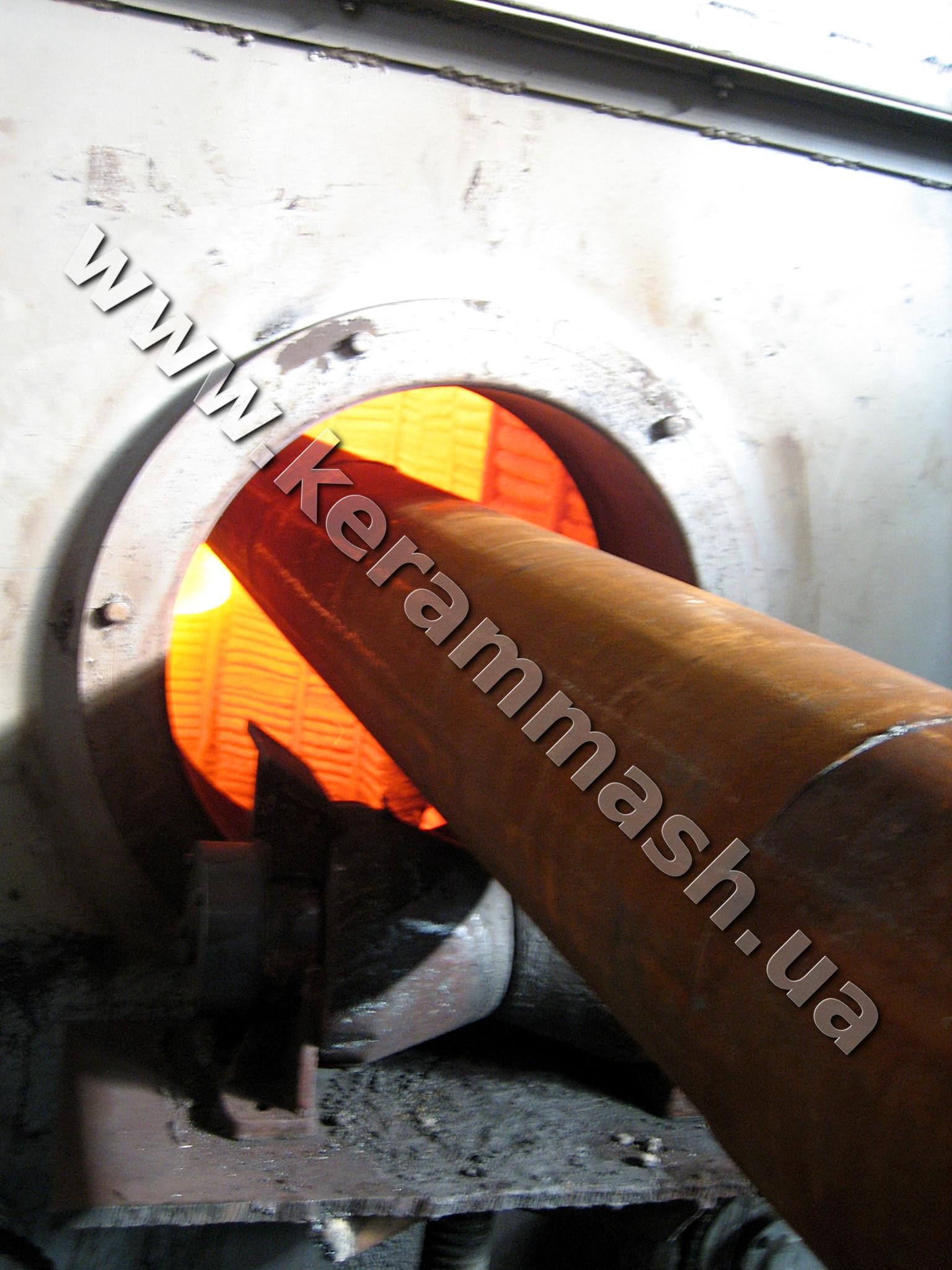 Industrial specialized chamber furnace for knuckle bends production