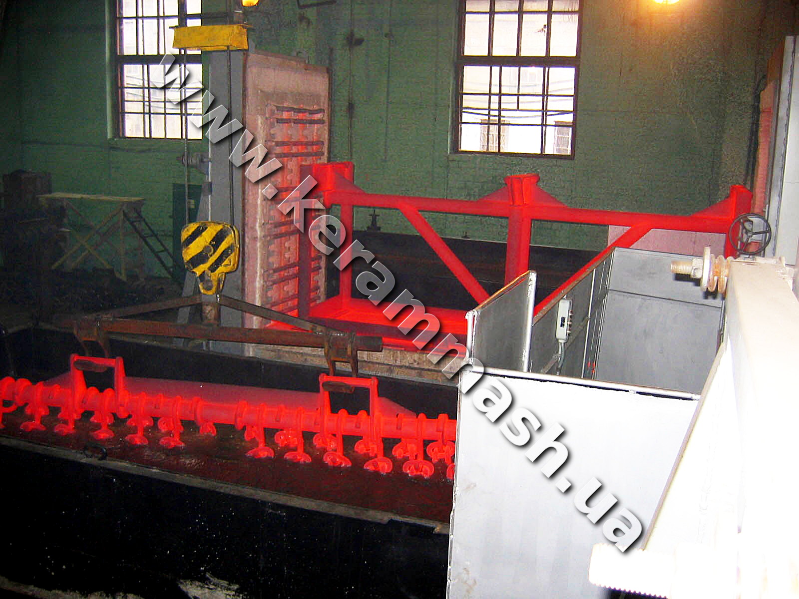 The industrial specialized chamber furnace for anchor chains heat treatment