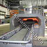 Industrial pusher-type furnace for heat treatment