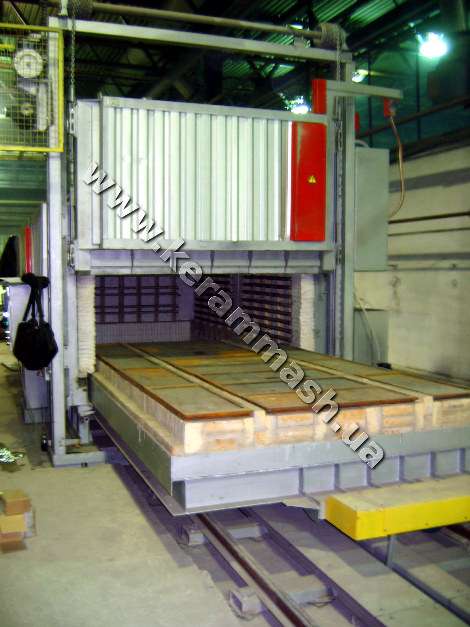 Chamber bogie hearth industrial furnace electrically heated