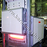 Stationery hearth batch industrial furnace electrically heated